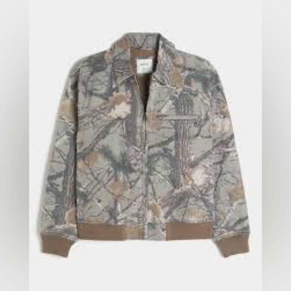 NWT Hollister Men's Multicolor Camouflage Bomber Barn Cargo Jacket